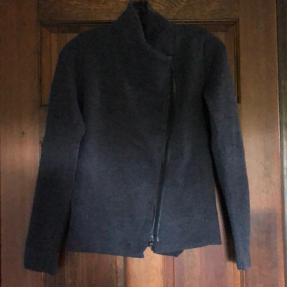 Vince sweater jacket XS